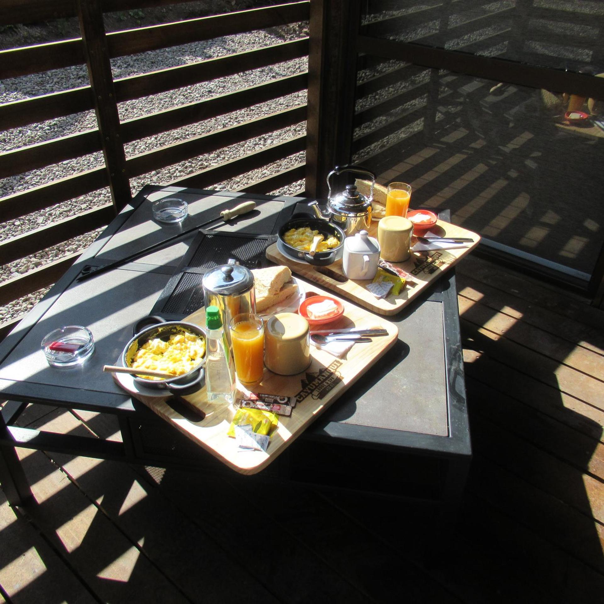Desayuno para dos en la terraza